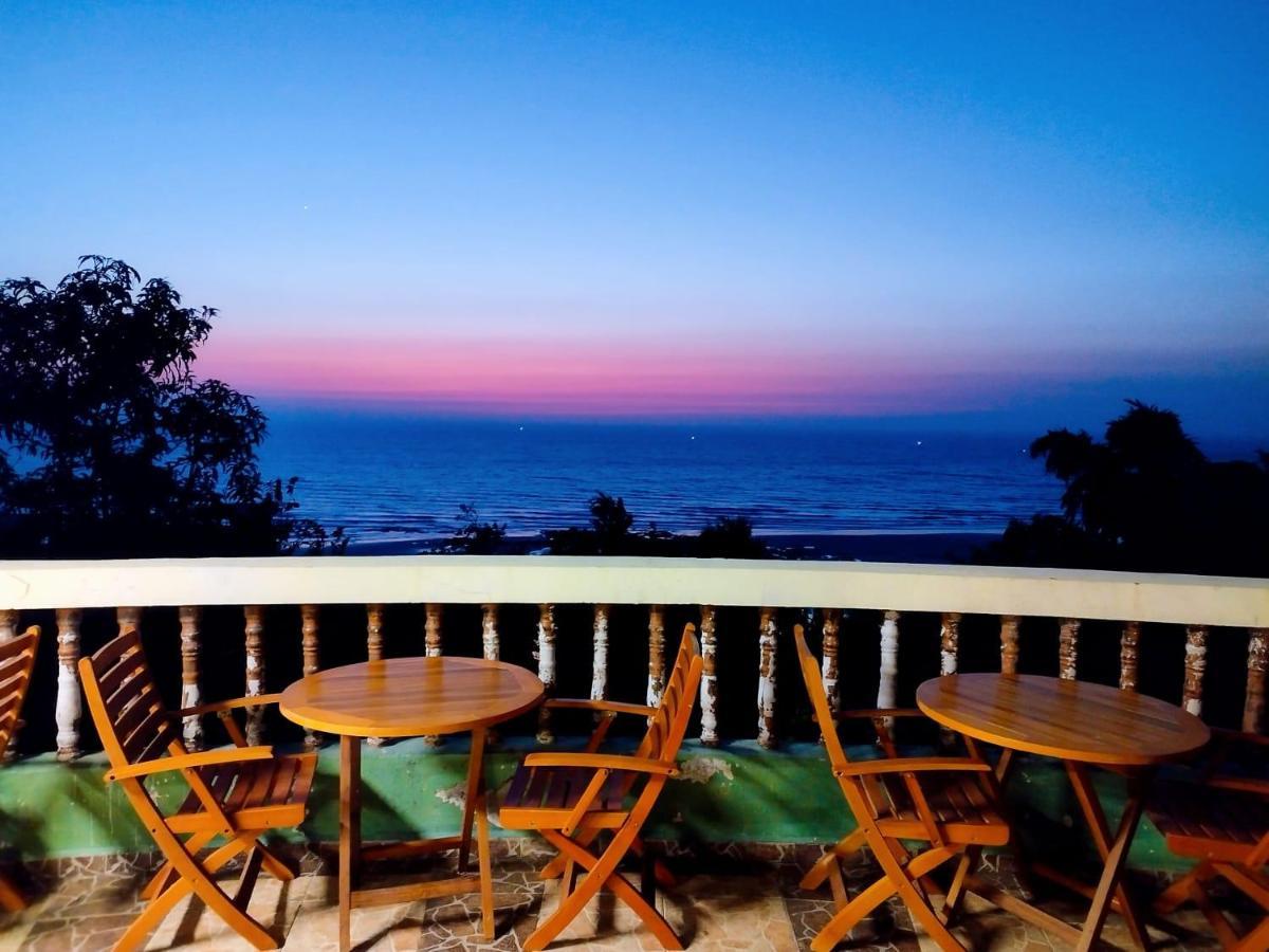 Villa Infinity By The Sea Murud  Buitenkant foto