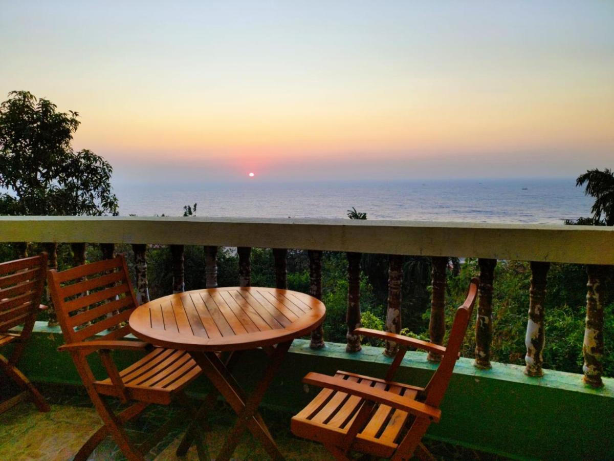Villa Infinity By The Sea Murud  Buitenkant foto