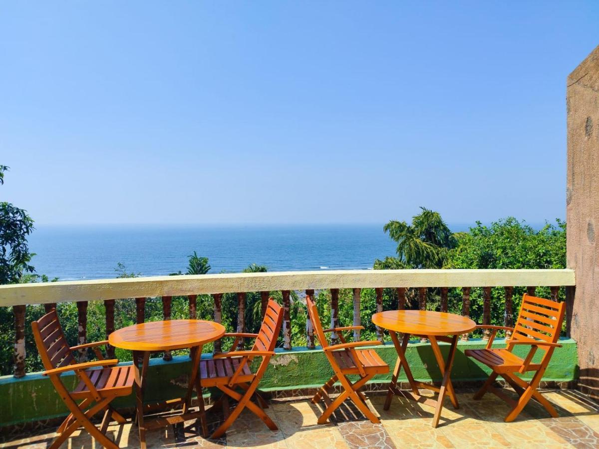 Villa Infinity By The Sea Murud  Buitenkant foto
