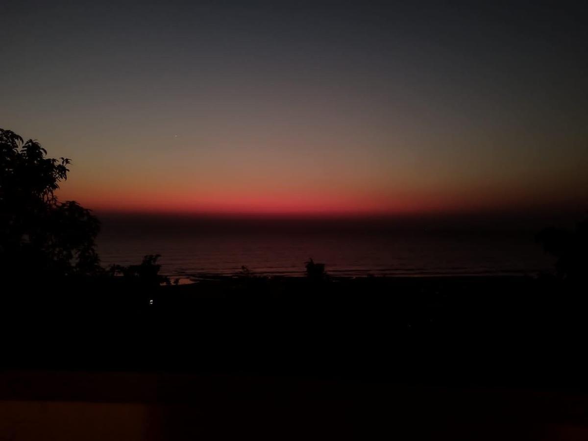 Villa Infinity By The Sea Murud  Buitenkant foto